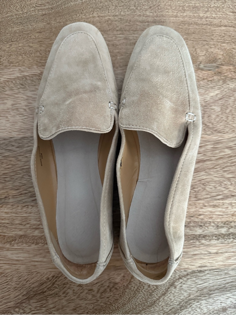 Steve Madden Suede Loafers in Beige - Classic Slip-On Style Size 8